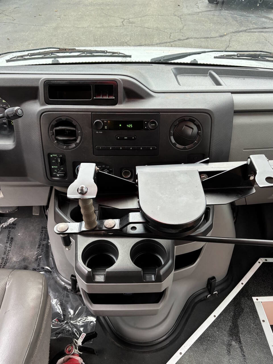 Used 2011 Ford E-250 and Econoline 250 Extended w/ PWR Group image 28