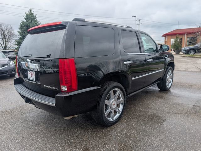 Used 2013 Cadillac Escalade Luxury image 6