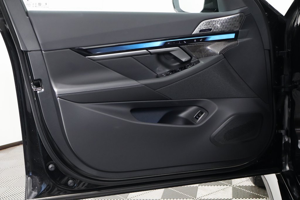 New 2027 BMW M5 w/ Carbon Package AWD/4WD image 7