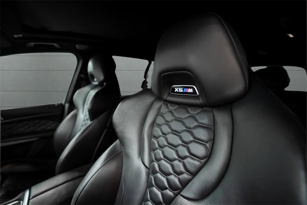 Used 2020 BMW X5 M Competition w/ Executive Package image 26