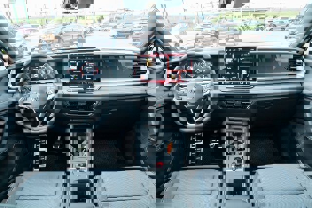 New 2026 Volkswagen Tiguan SE R-Line image 30