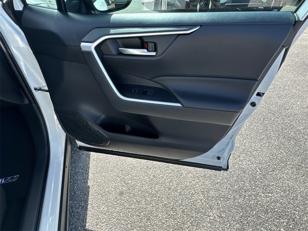 Used 2024 Toyota RAV4 XLE image 14