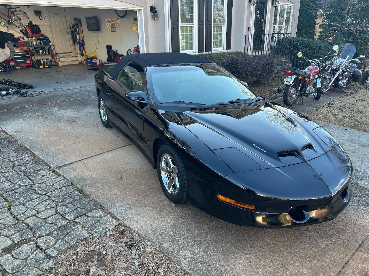 Used 1997 Pontiac Firebird Trans Am w/ Ram Air Performance Pkg image 4