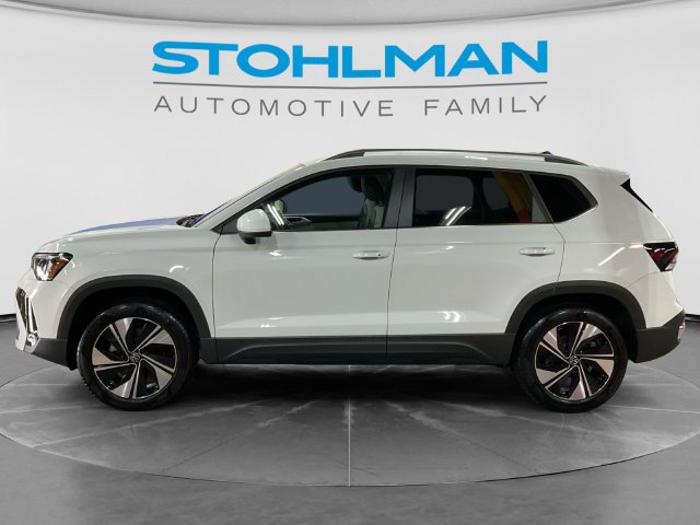 Certified 2026 Volkswagen Taos SE AWD/4WD image 8