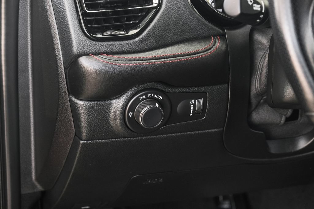 Used 2025 Dodge Durango R/T AWD/4WD image 29