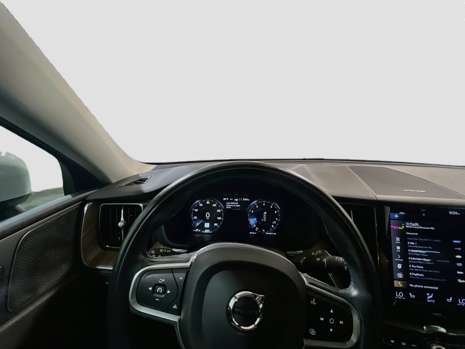 Used 2021 Volvo XC60 T5 Momentum w/ Advanced Package AWD/4WD image 7