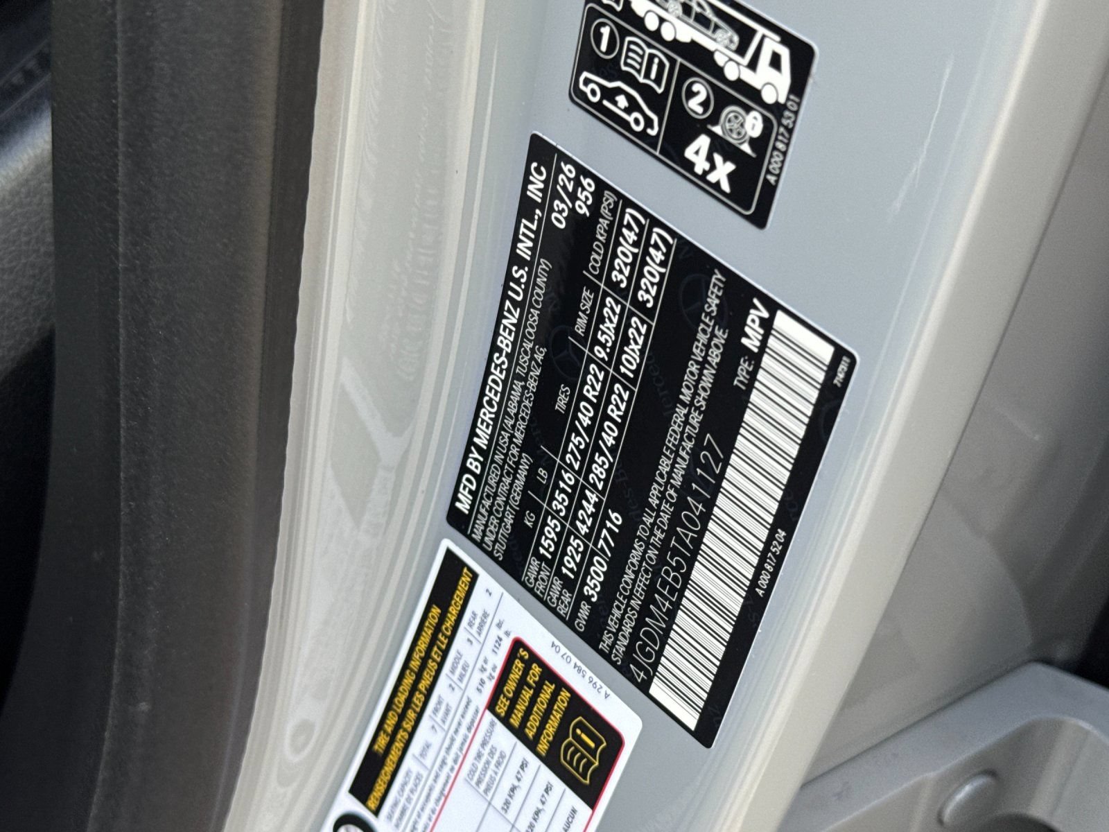 New 2026 Mercedes-Benz EQS 550 4MATIC SUV image 28