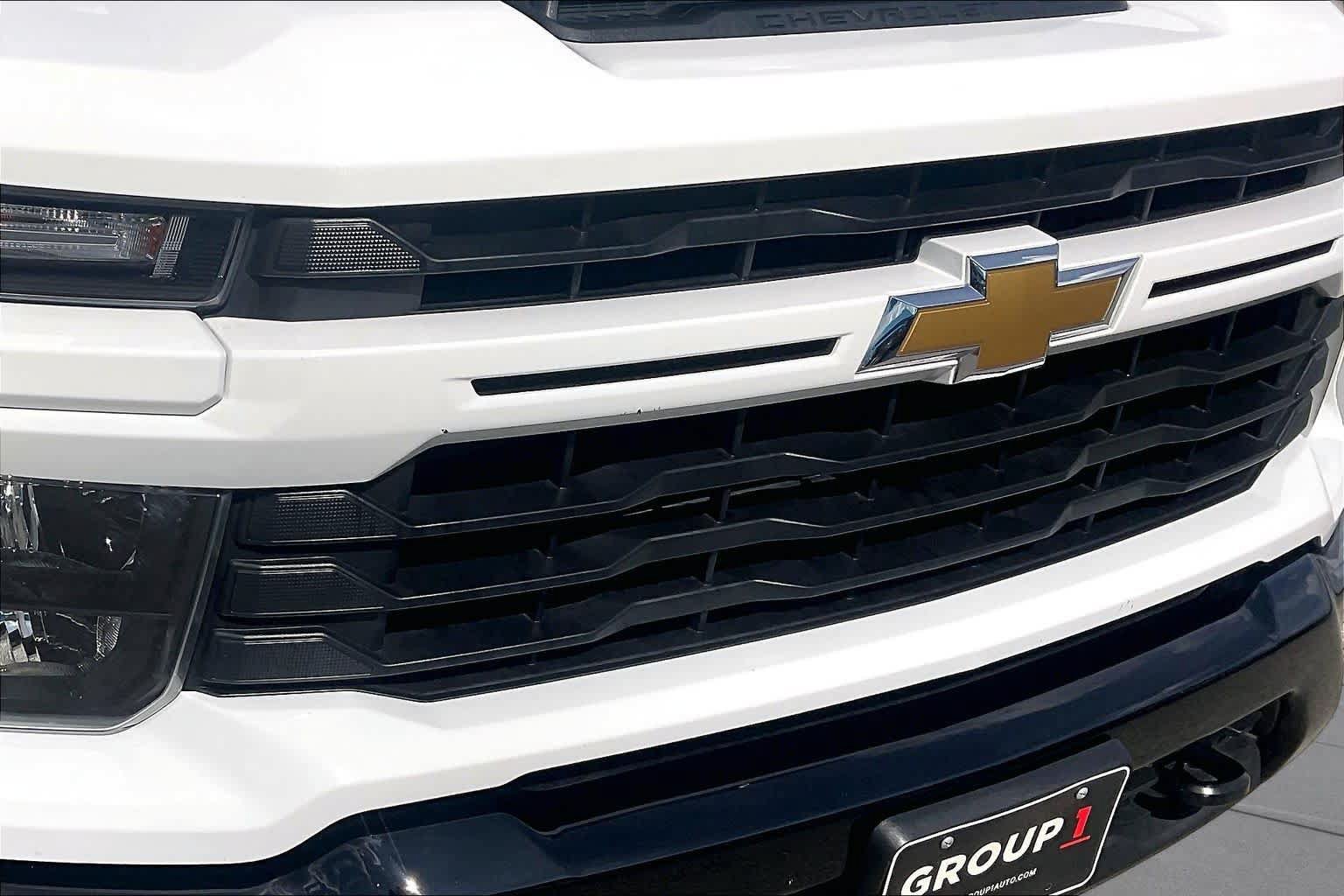Used 2024 Chevrolet Silverado 2500 Custom w/ Custom Value Package AWD/4WD image 31