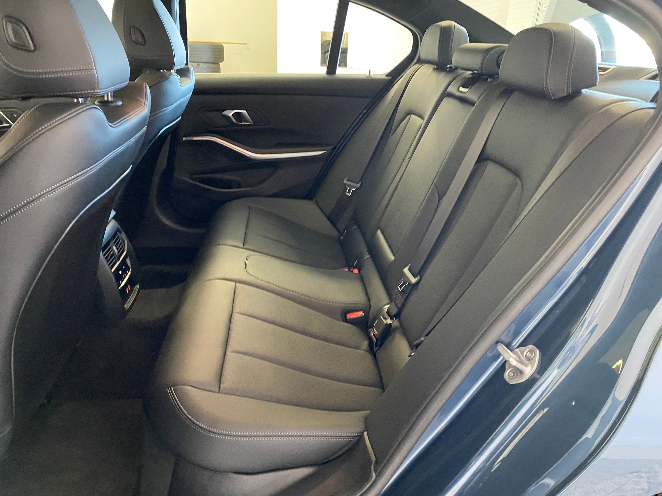 Used 2025 BMW 330i xDrive Sedan image 14