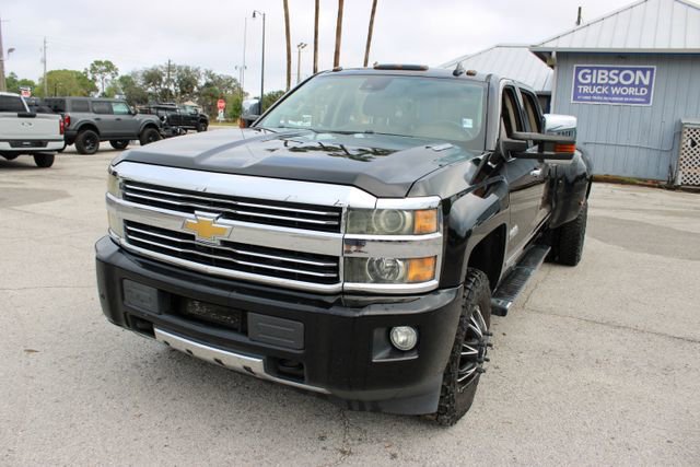 Used 2015 Chevrolet Silverado 3500 High Country w/ Duramax Plus Package image 3
