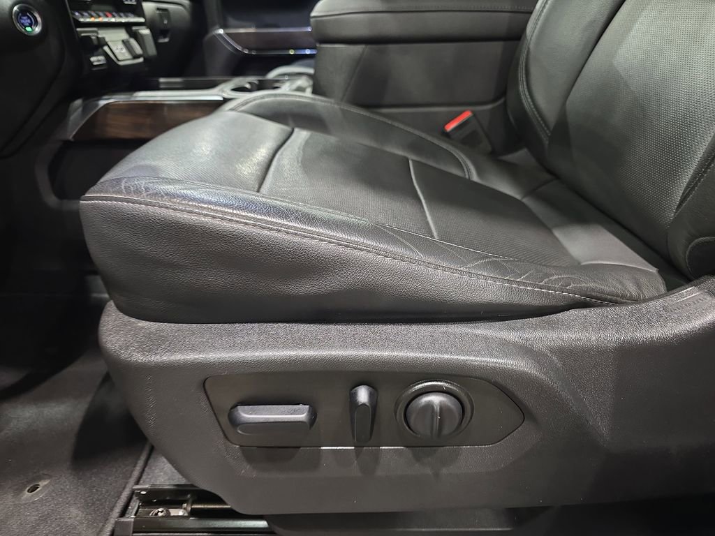 Used 2019 GMC Sierra 1500 SLT AWD/4WD image 30