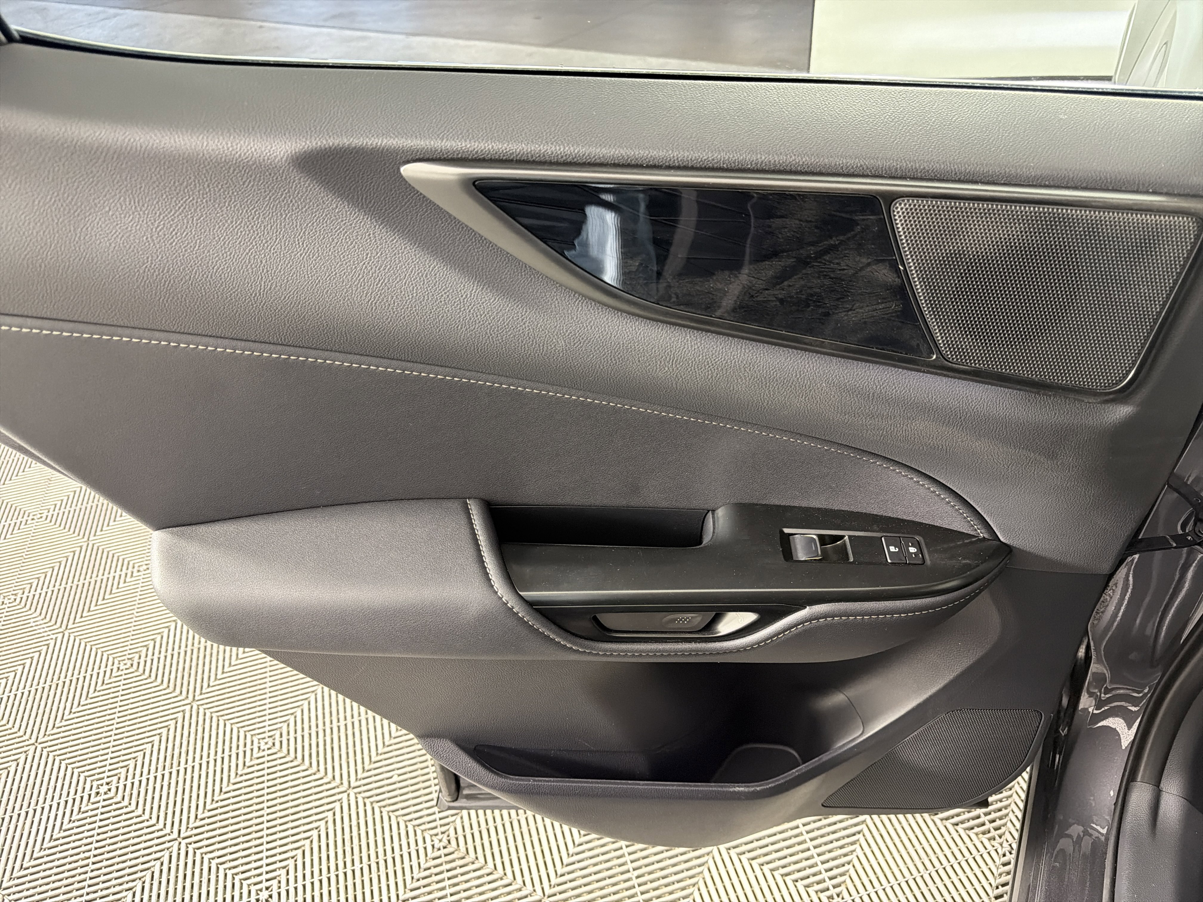 Used 2025 Lexus NX 350h AWD w/ Cold Area Package image 23