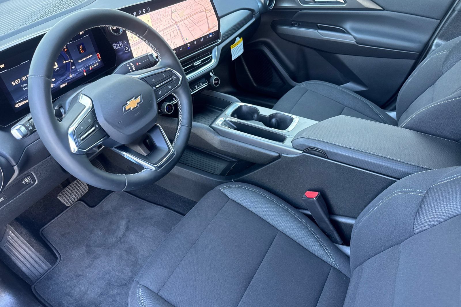Used 2026 Chevrolet Equinox EV LT w/ Comfort Package AWD/4WD image 11