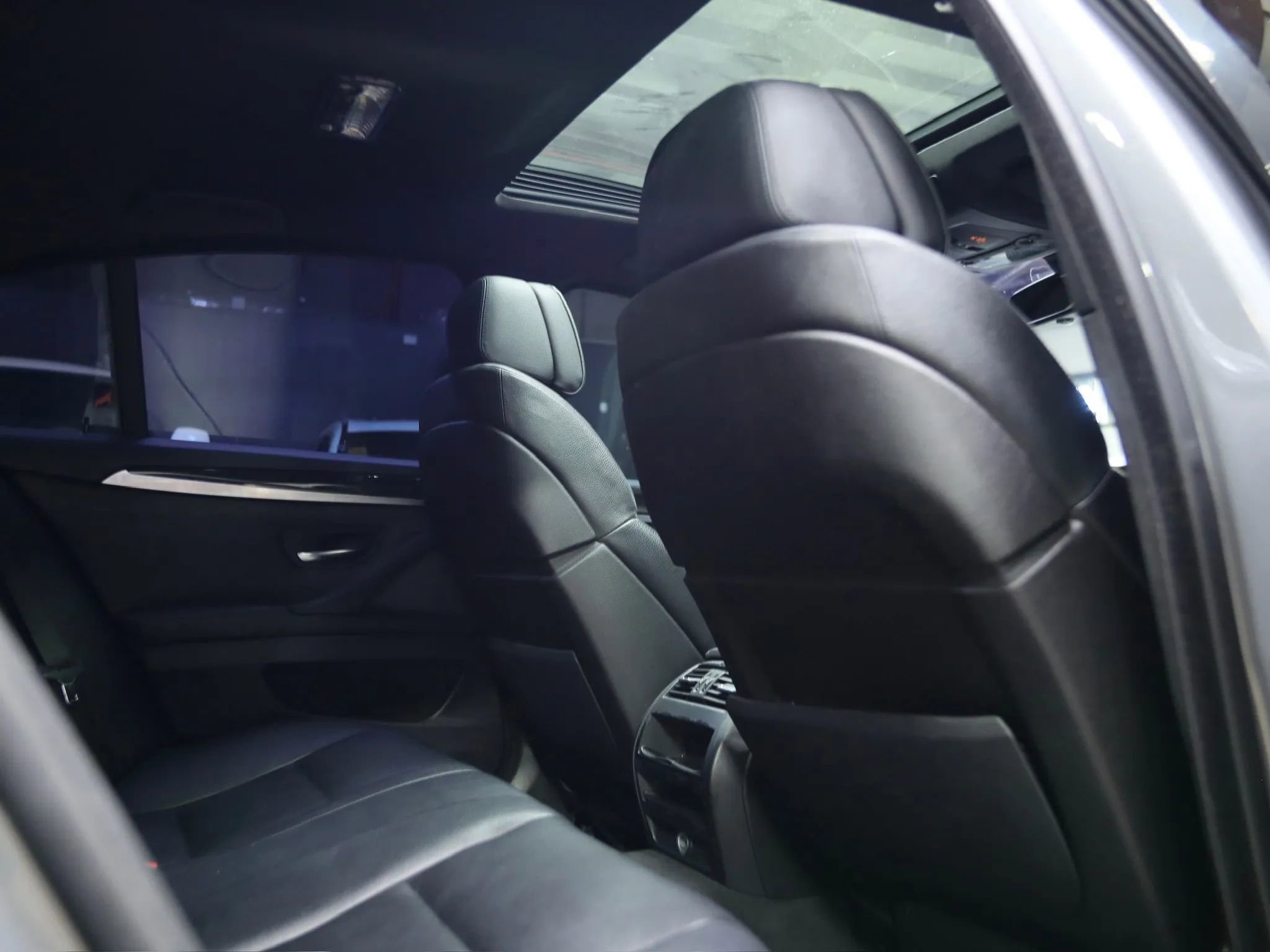 Used 2012 BMW 528i Sedan image 26