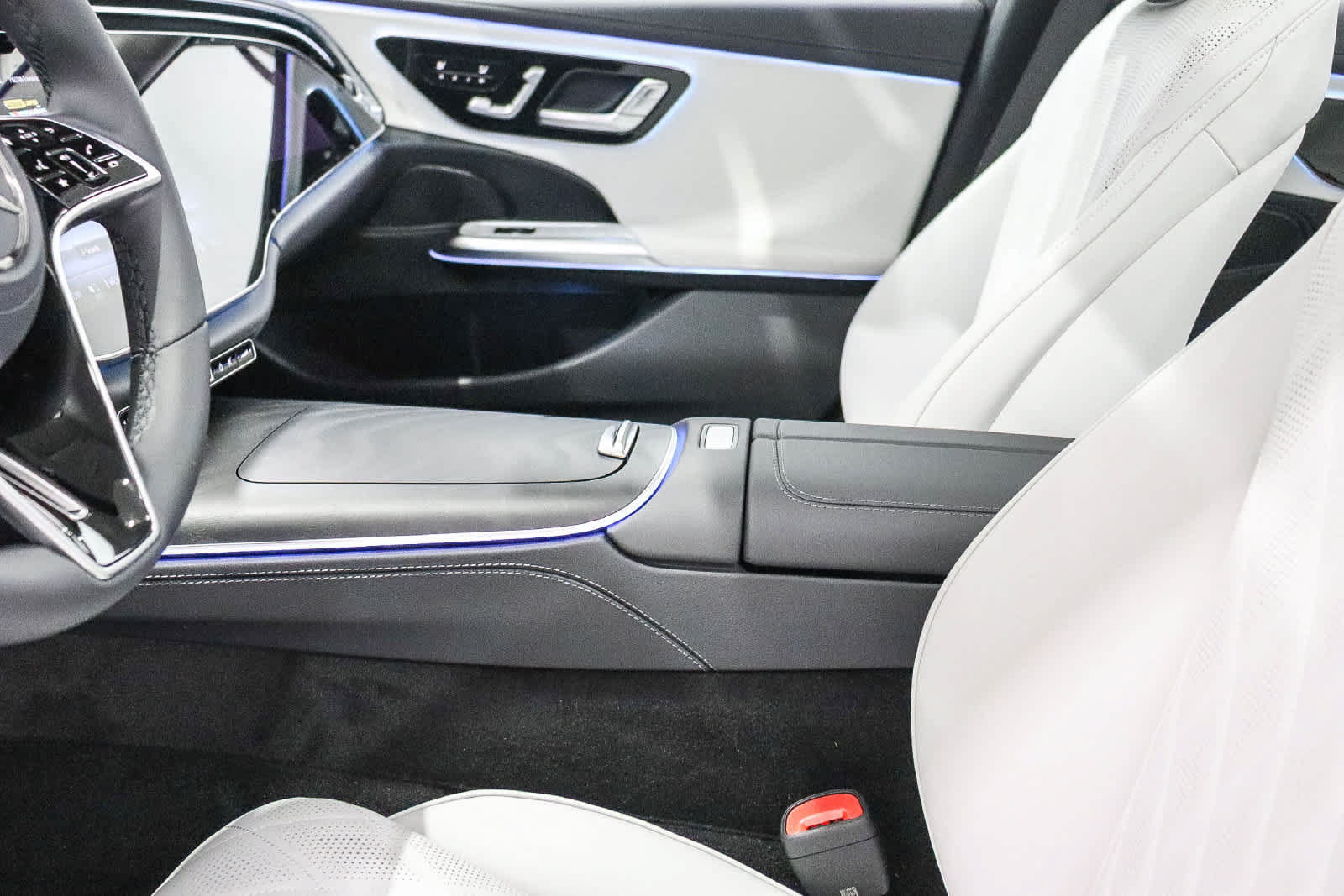 New 2027 Mercedes-Benz E 450 4MATIC Sedan image 21