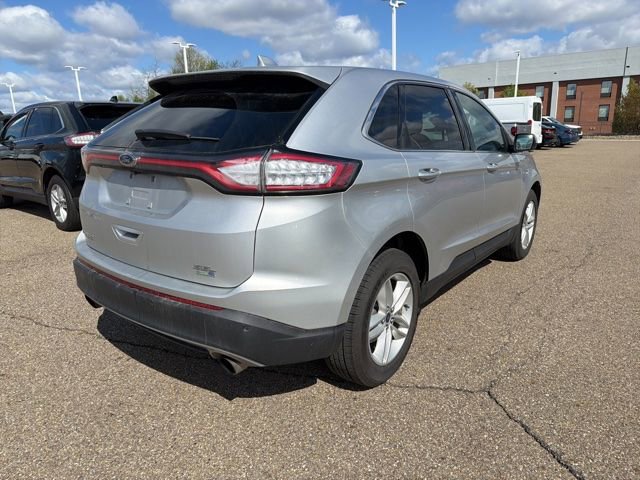Used 2017 Ford Edge SEL w/ Equipment Group 201A AWD/4WD image 3