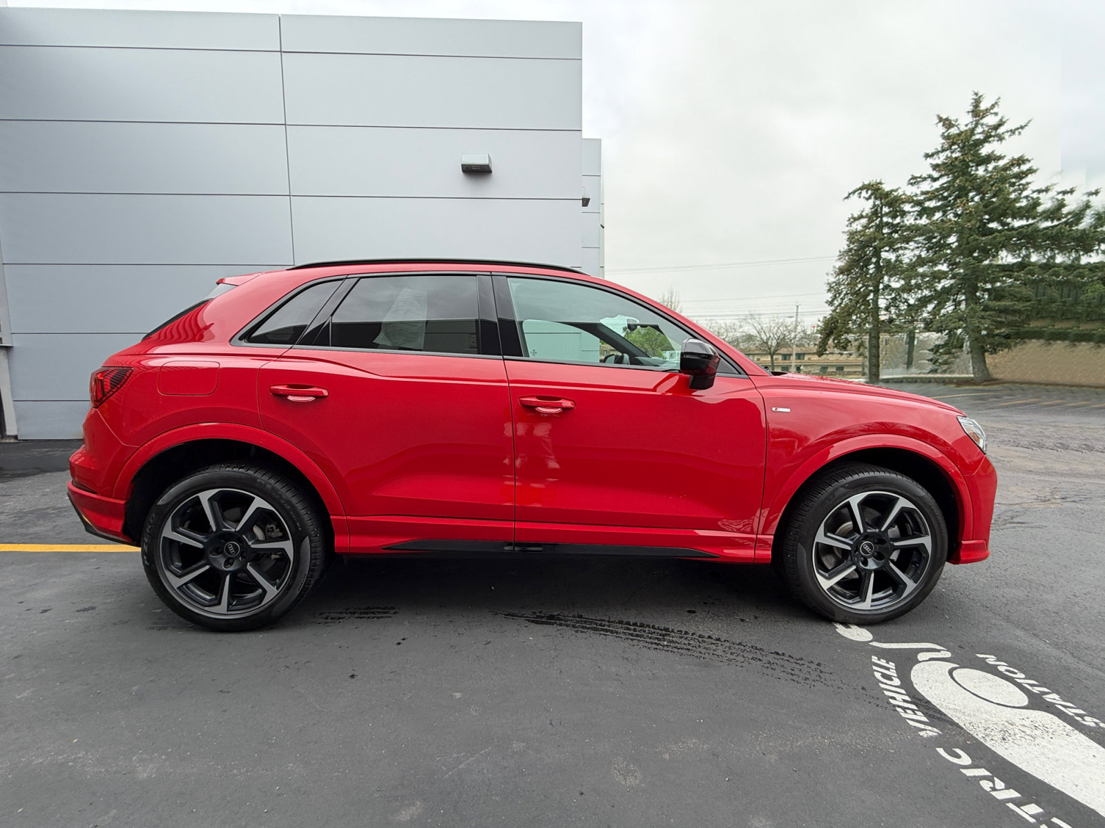 Used 2025 Audi Q3 2.0T Premium Plus AWD/4WD image 9