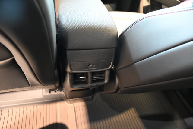 New 2027 Chevrolet Equinox RS w/ LPO, Floor Liner Package FWD image 27