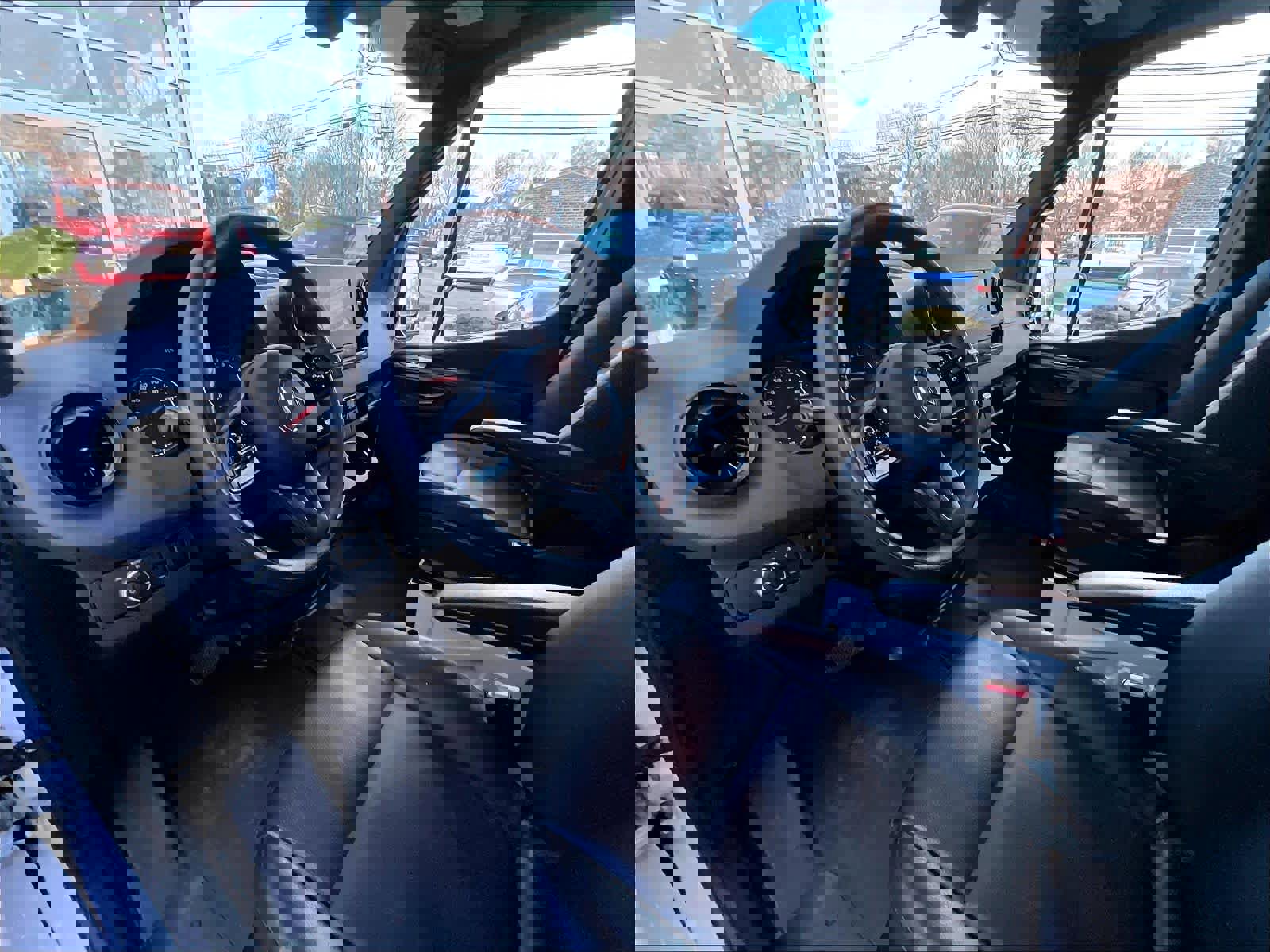 Used 2024 Mercedes-Benz Sprinter 2500 image 21