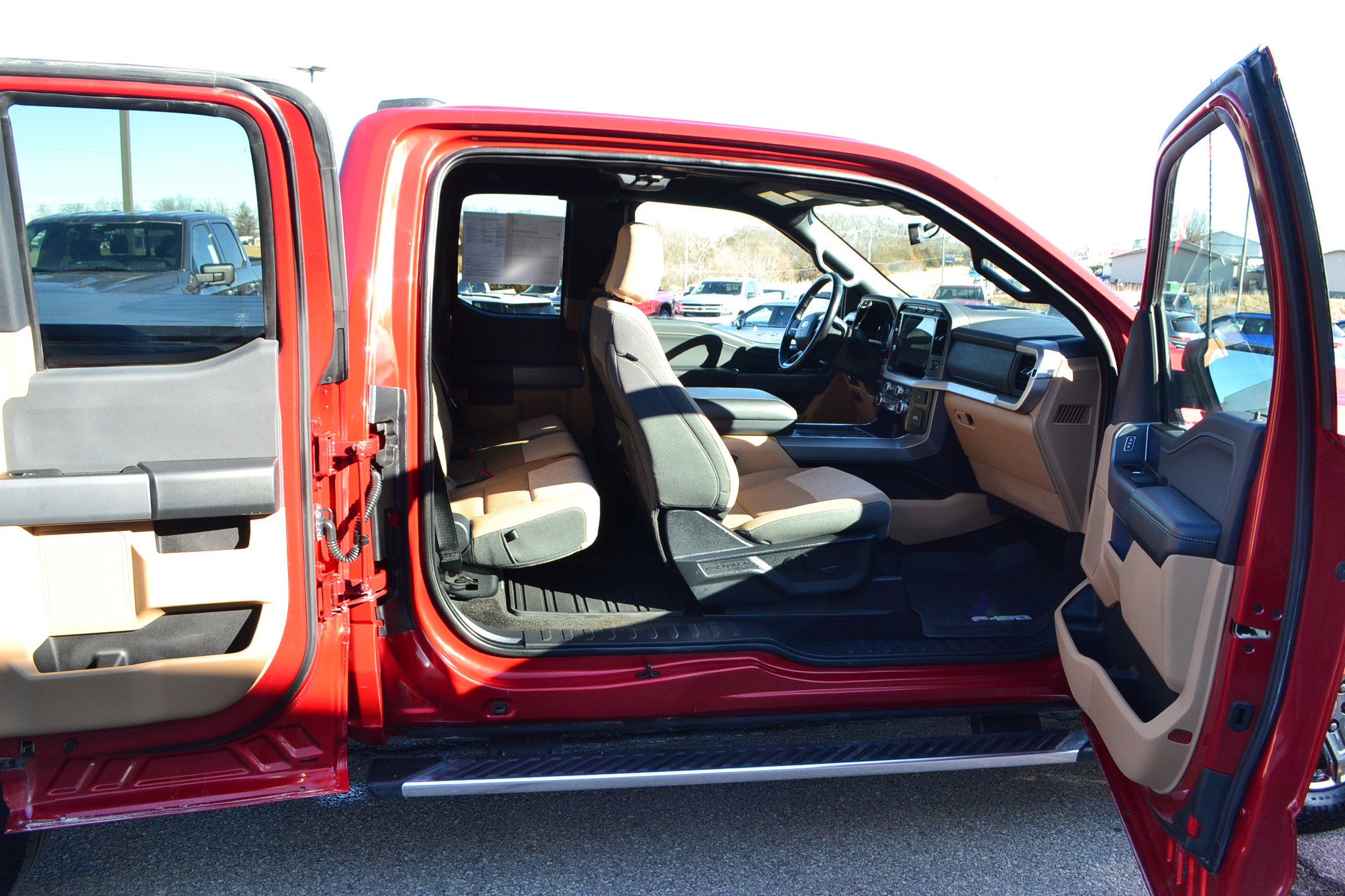 Certified 2022 Ford F150 XLT w/ Equipment Group 302A High image 11