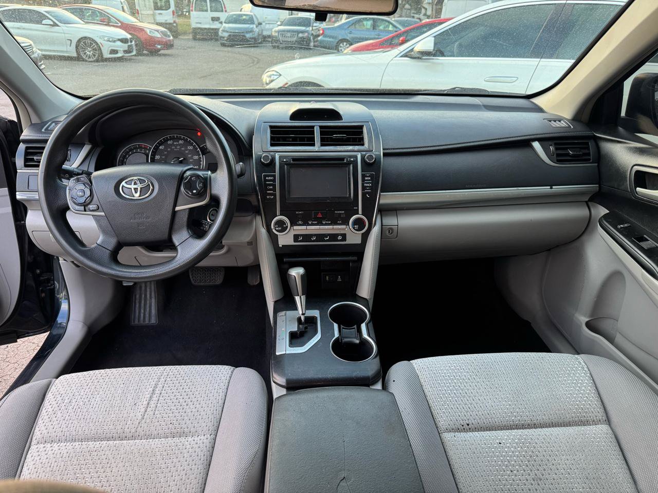 Used 2014 Toyota Camry LE FWD image 17