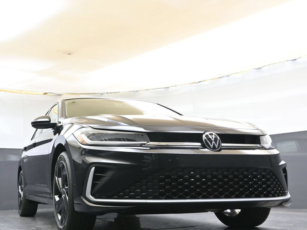 Certified 2026 Volkswagen Jetta SE w/ Black Wheel Package FWD image 34