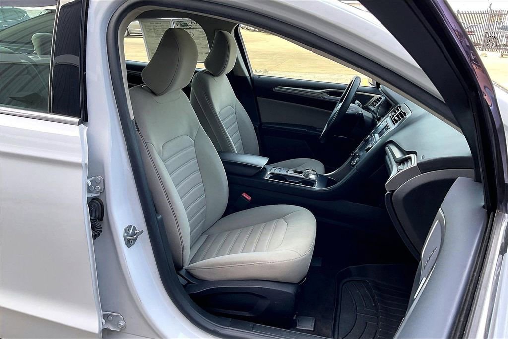 Used 2020 Ford Fusion S image 7