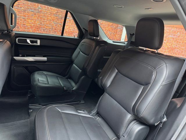 Used 2022 Ford Explorer XLT w/ Equipment Group 202A image 25