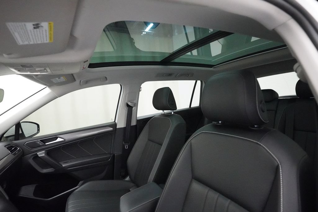 Used 2022 Volkswagen Tiguan SE AWD/4WD image 30