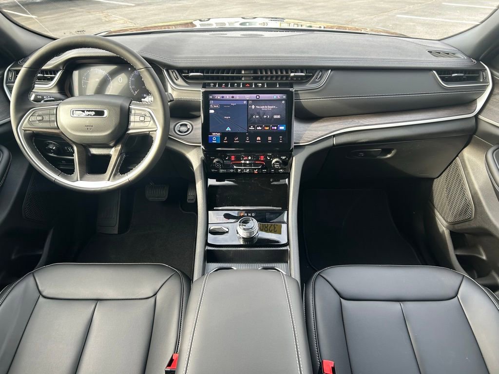New 2025 Jeep Grand Cherokee Limited image 12