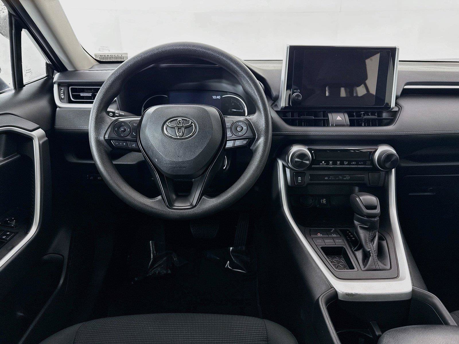 Used 2023 Toyota RAV4 LE FWD image 27