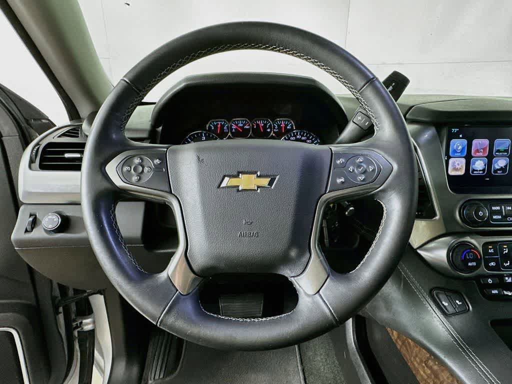 Used 2018 Chevrolet Suburban LT RWD image 16
