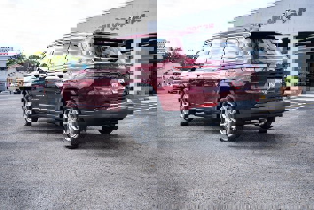 New 2025 Jeep Grand Cherokee L Laredo image 3