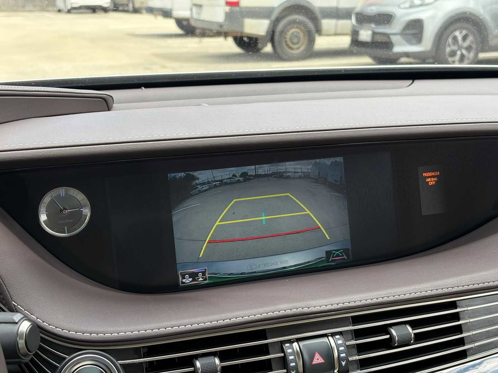 Used 2020 Lexus LS 500 w/ Accessory Package (Z2) RWD image 18