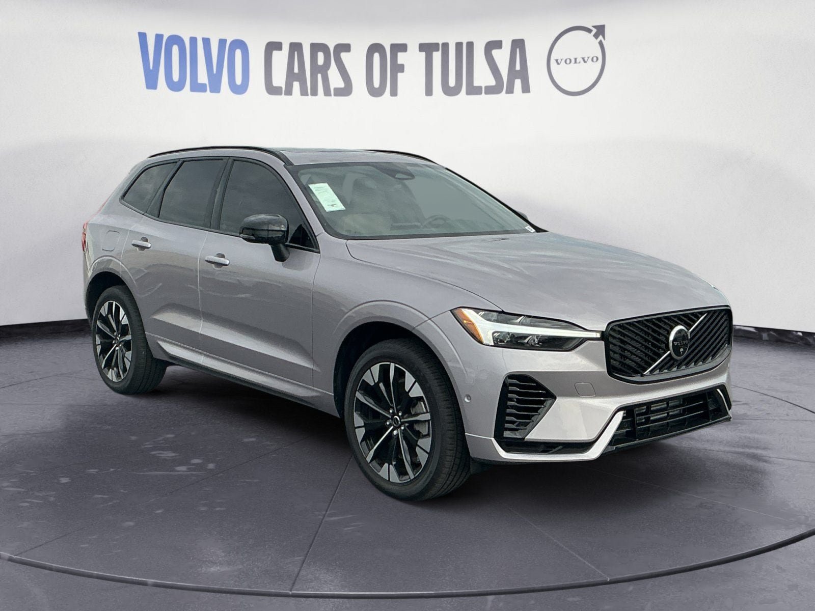 New 2026 Volvo XC60 T8 Plus w/ Protection Package Premier AWD/4WD image 7