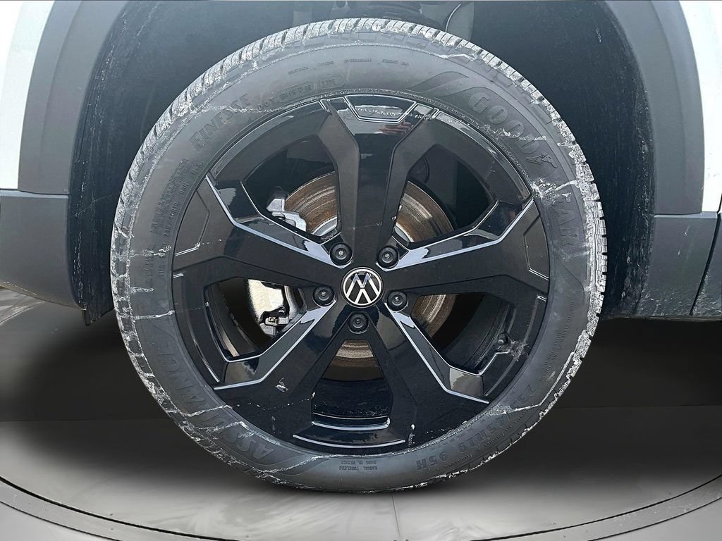 New 2026 Volkswagen Taos SE AWD/4WD image 15