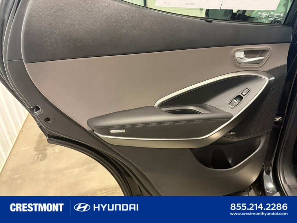 Used 2017 Hyundai Santa Fe Sport 2.0T AWD/4WD image 28
