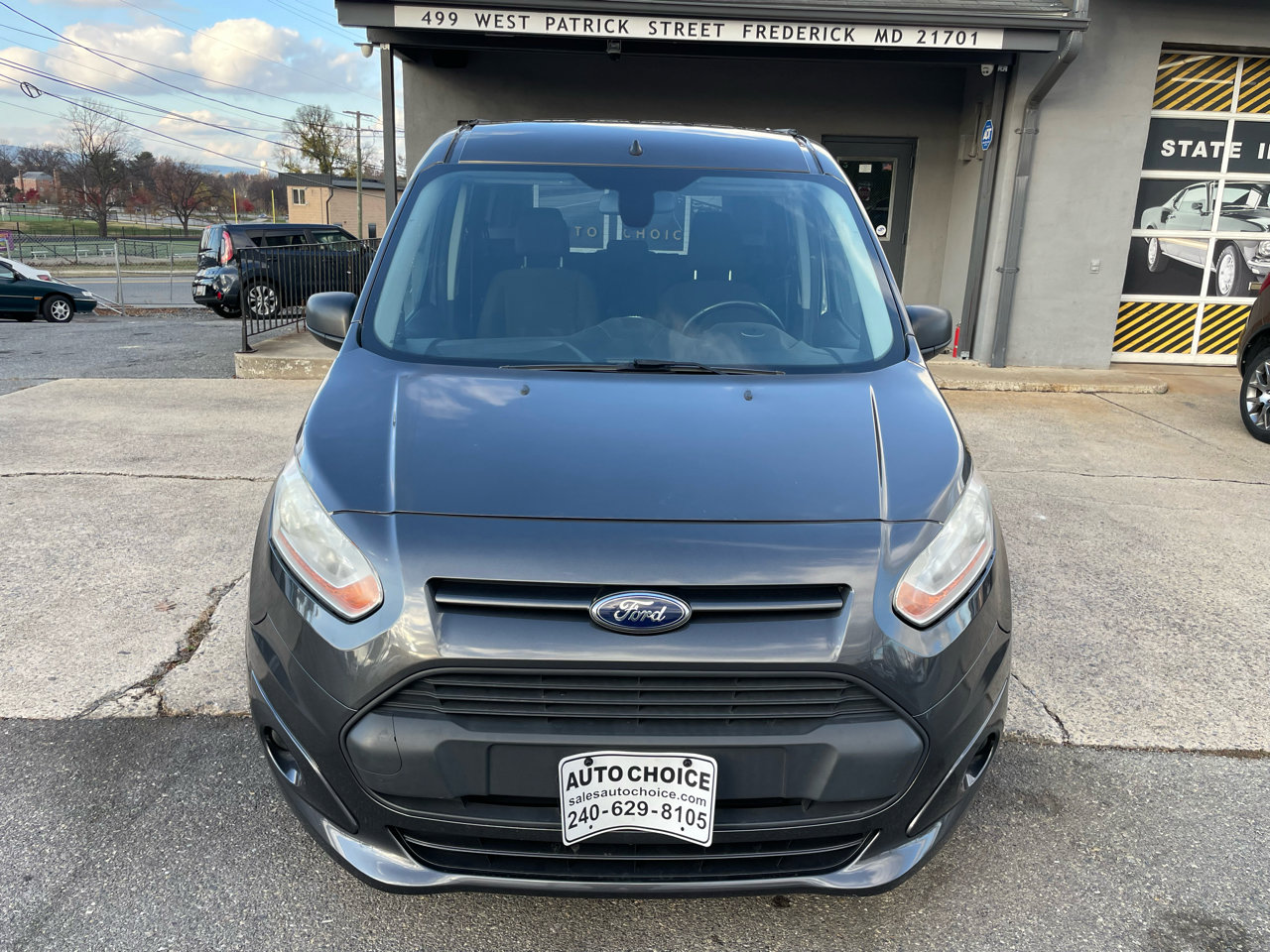 Used 2016 Ford Transit Connect XLT image 2