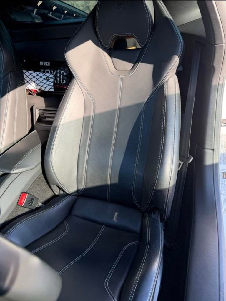 Used 2016 Lamborghini Huracan LP 610-4 image 12