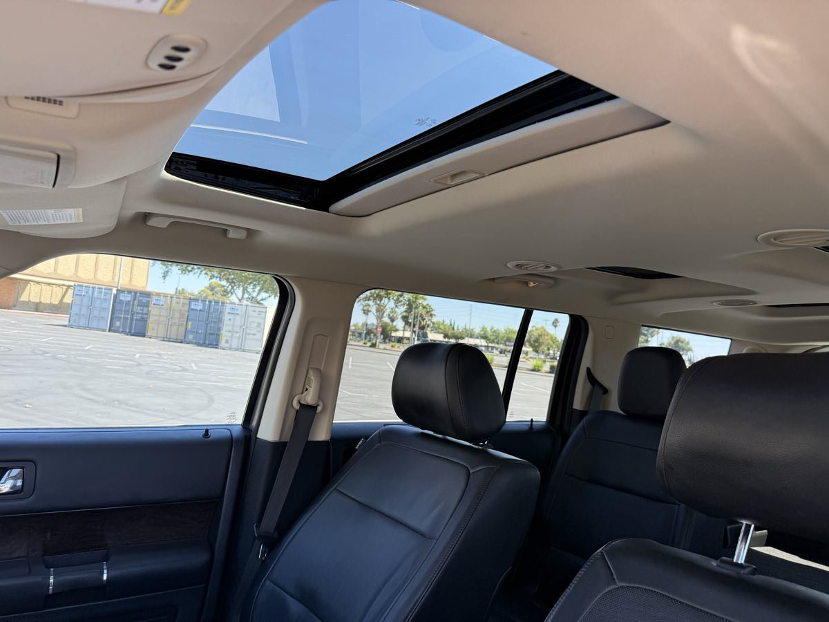 Used 2016 Ford Flex Limited w/ Equipment Group 302A AWD/4WD image 12