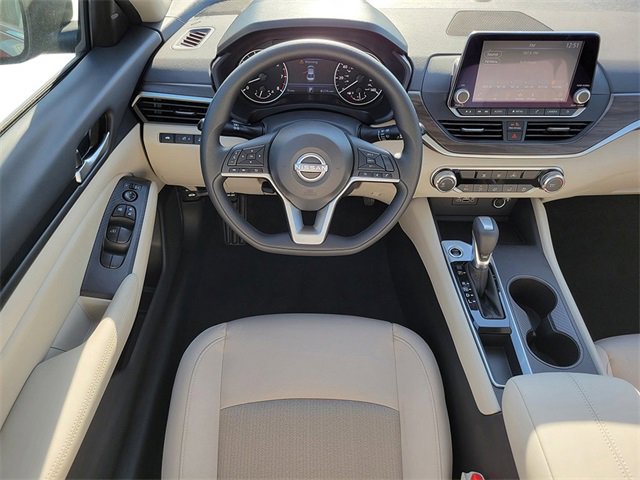 New 2025 Nissan Altima 2.5 SV image 15