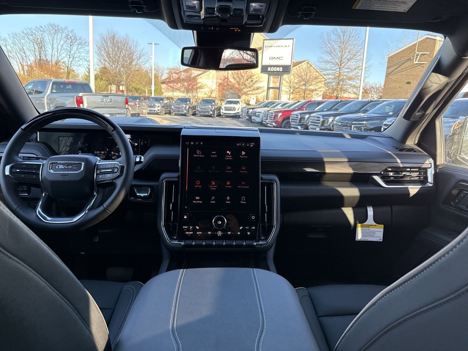 New 2026 GMC Yukon XL Elevation image 21