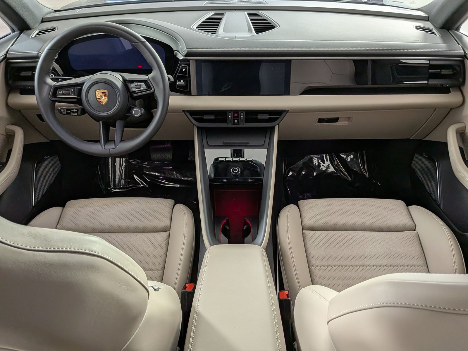 Certified 2025 Porsche Macan Electric RWD image 19