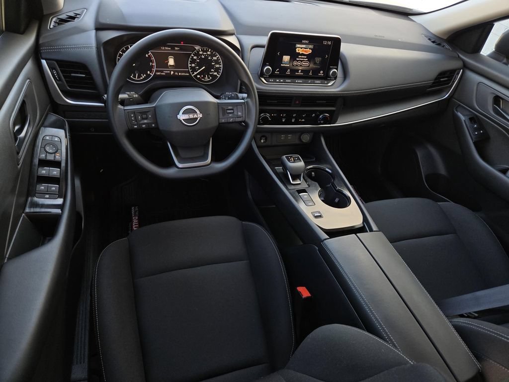 Used 2026 Nissan Rogue S FWD image 15
