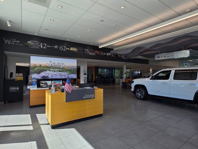 New 2026 Jeep Grand Cherokee L Limited AWD/4WD image 33