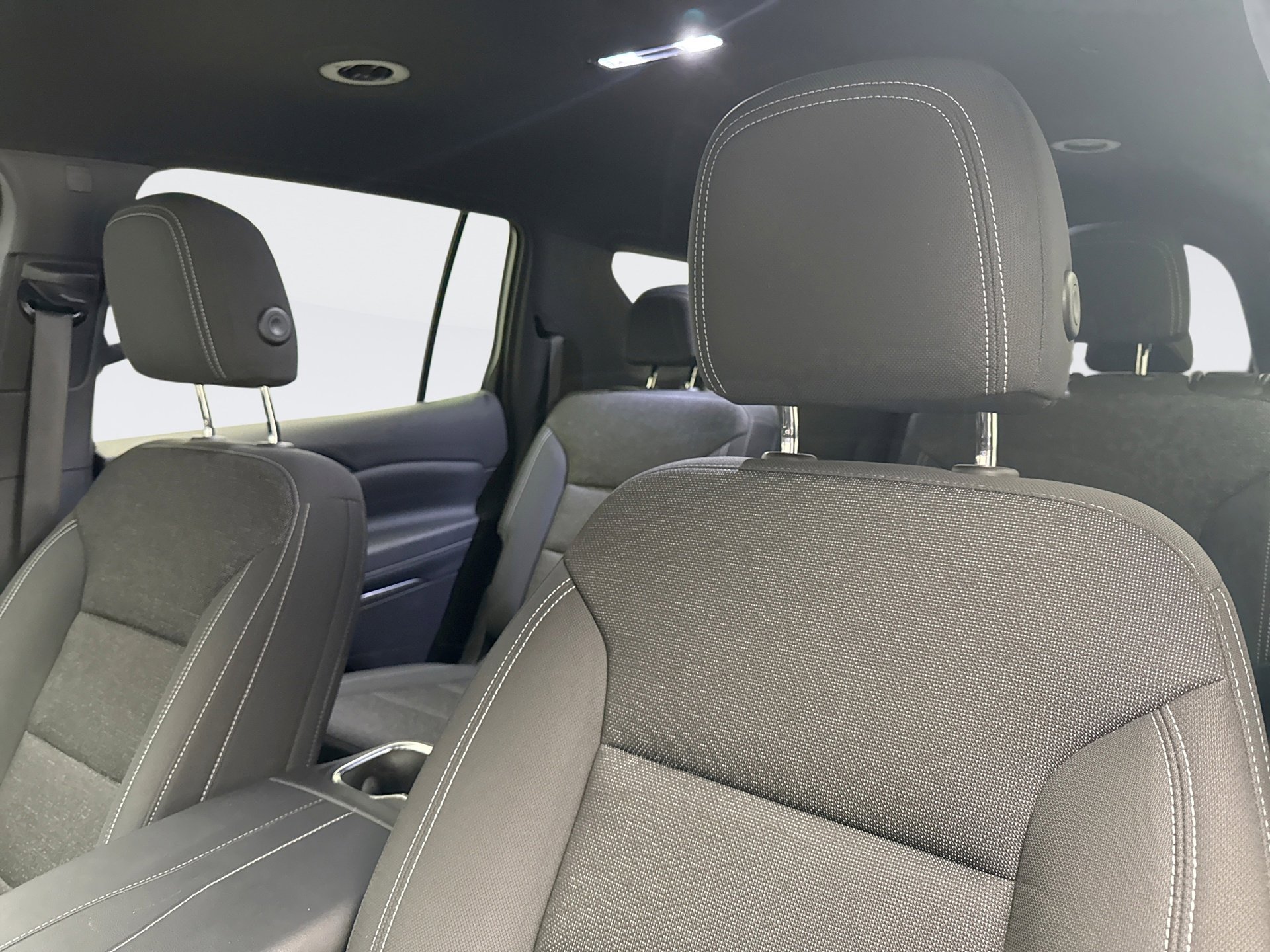 Used 2025 Chevrolet Traverse LT w/ Driver Confidence Package image 10