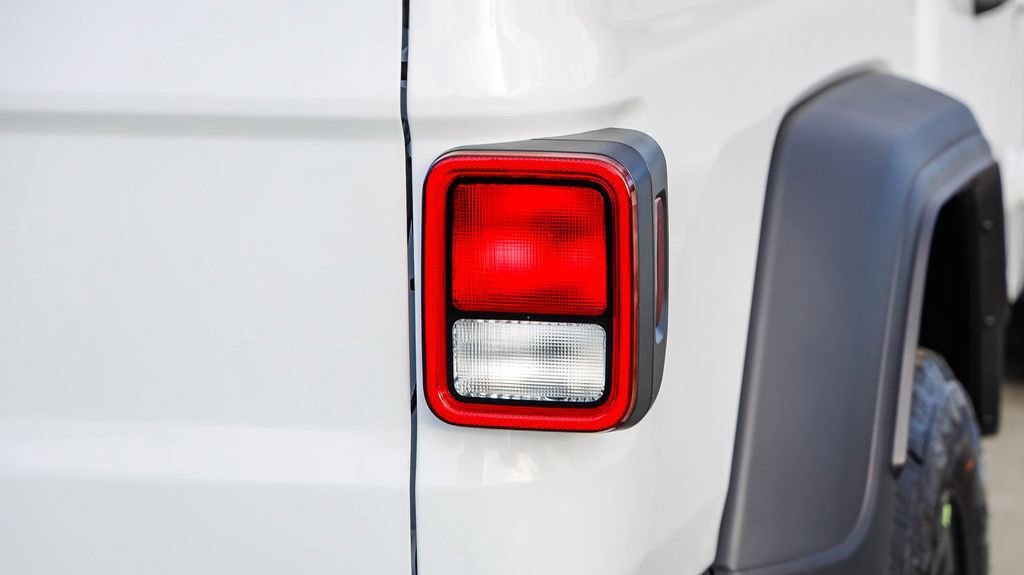 New 2026 Jeep Gladiator Sport AWD/4WD image 10