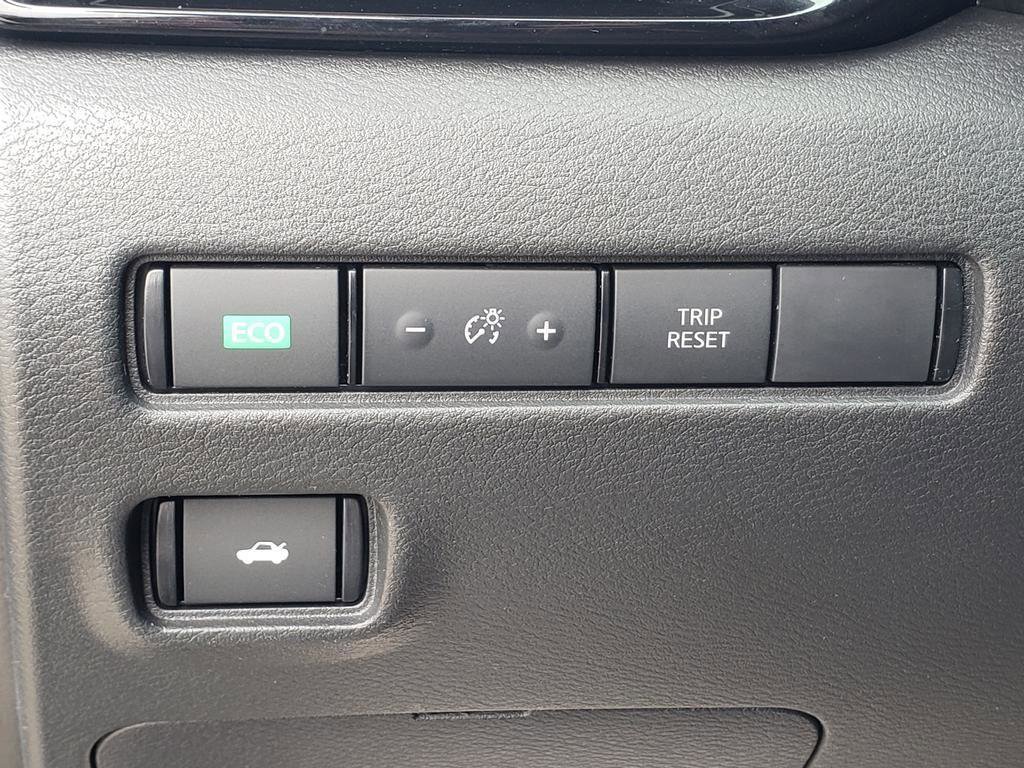 Certified 2021 Nissan Sentra SV image 30