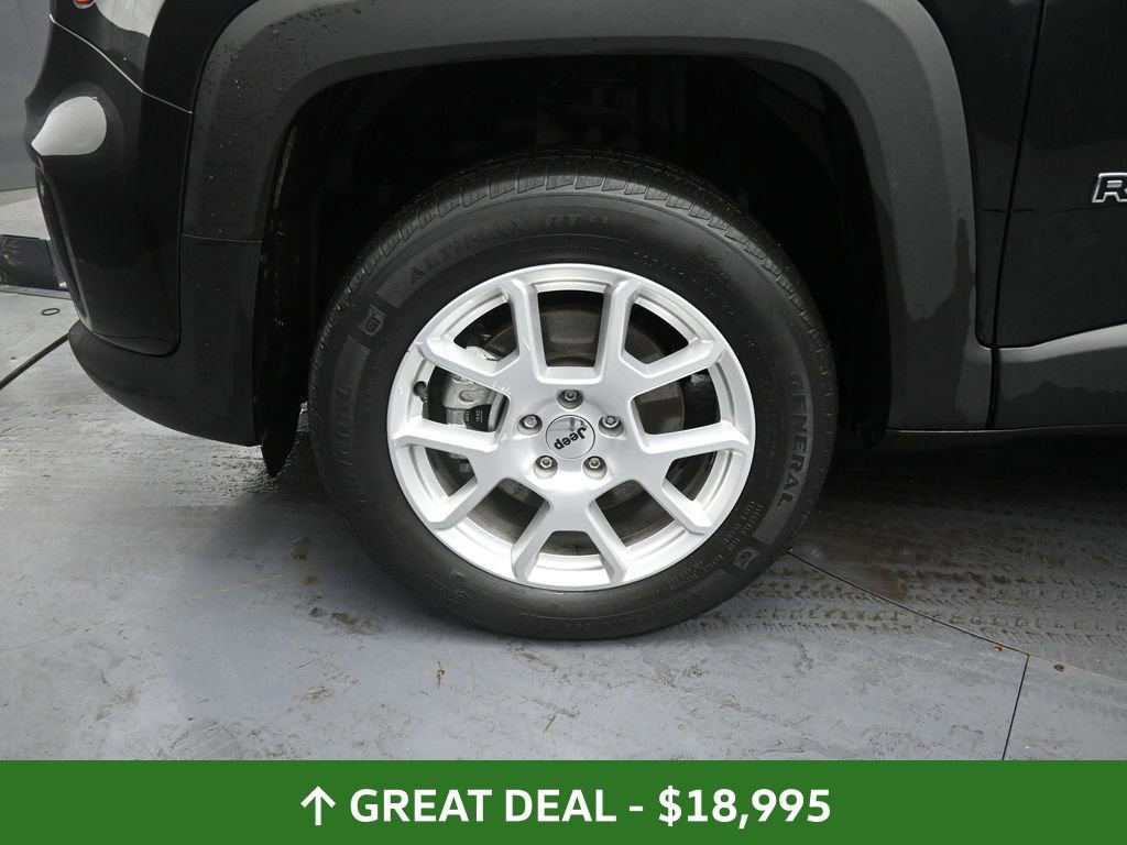 Used 2023 Jeep Renegade Latitude AWD/4WD image 14