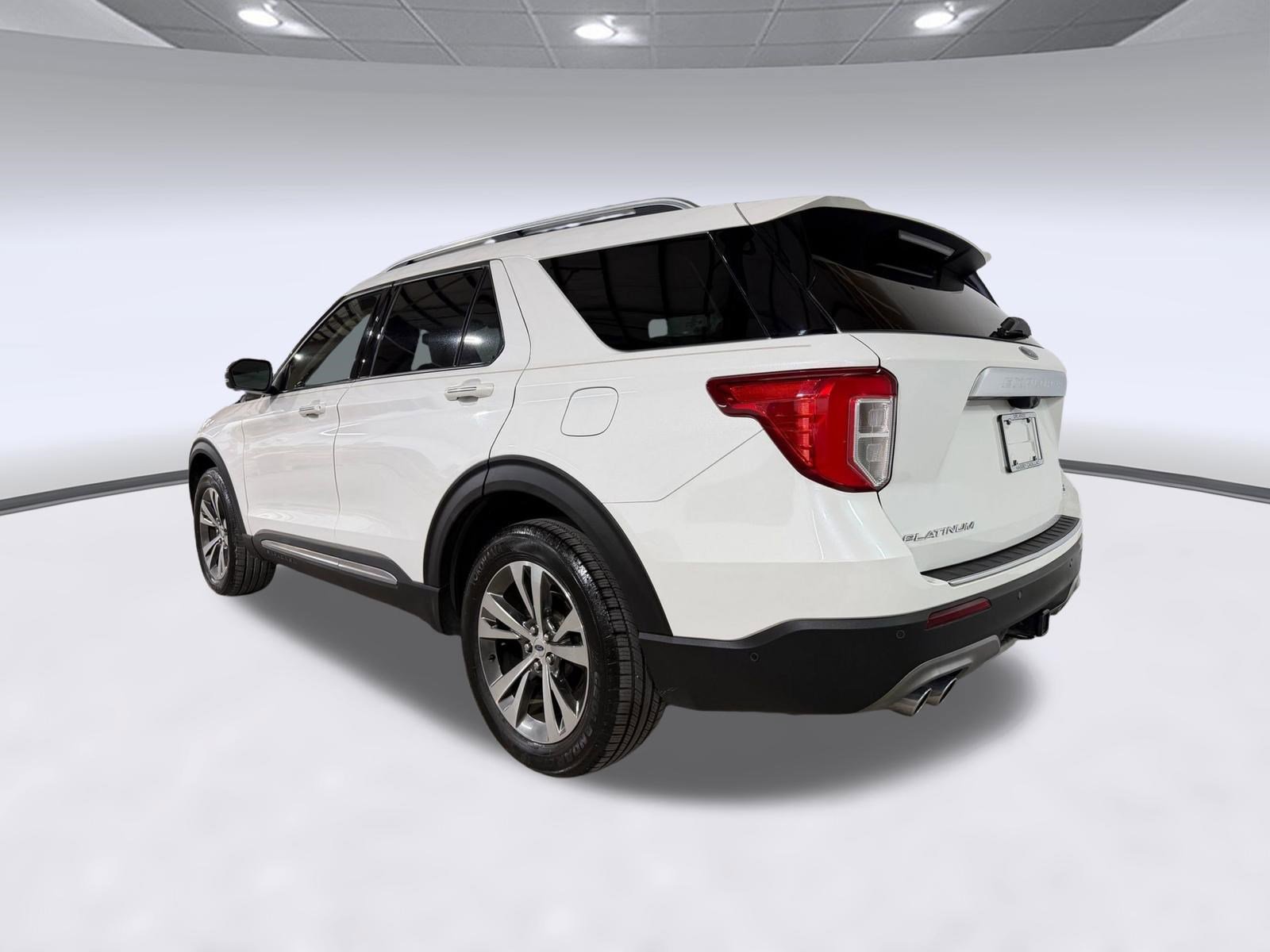 Used 2020 Ford Explorer Platinum w/ Premium Technology Package AWD/4WD image 3